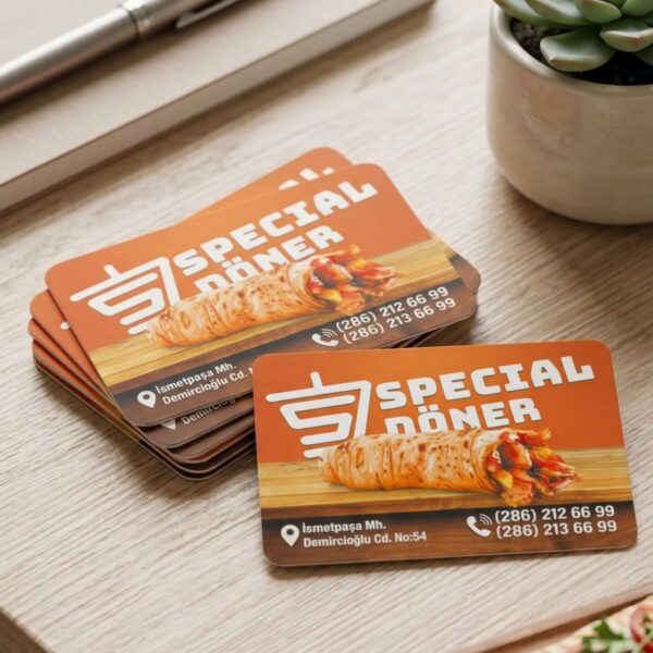 Special Döner için hazırlanmış, turuncu tasarımlı ve dürüm görselli magnet baskı örnekleri.
